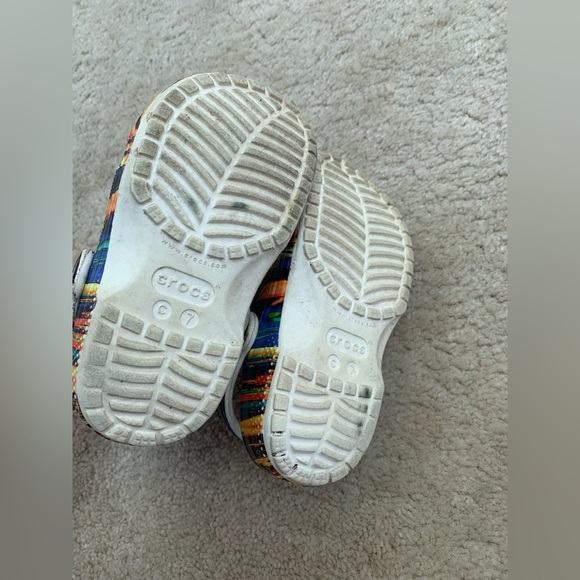 Crocs Toddler Size 7 / C7 Out of this World II Multicolor Tie Dye Clogs Sandals - Picture 6 of 7